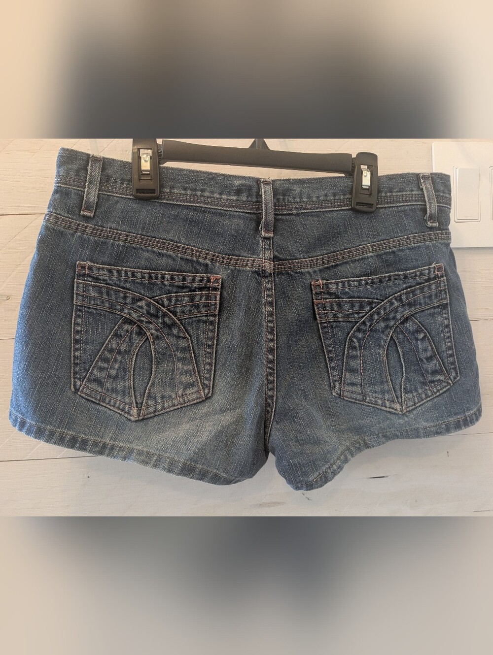 🦅 American Eagle Denim Women’s Shorts - Blue; Size: 6